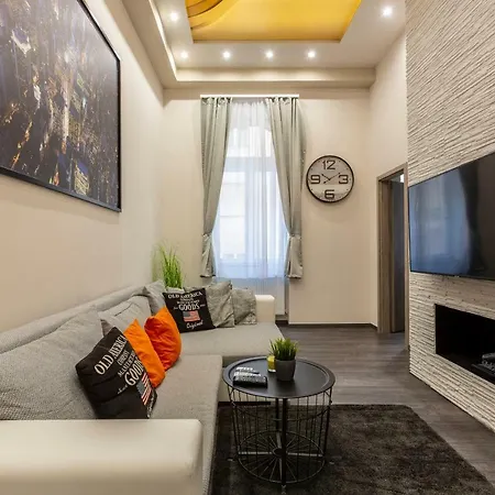 Deluxe Downtown 2 Bedrm, 2 Bathrm Διαμέρισμα *